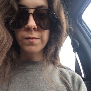 Meet your Posher, Elena